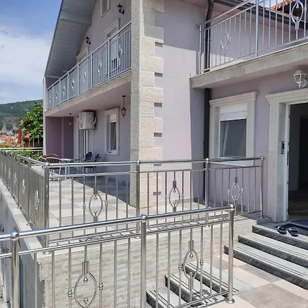 Dakovic Apartament *